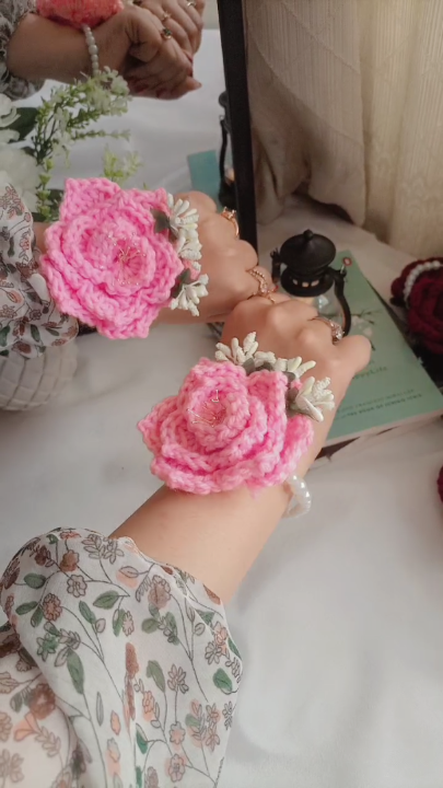Pink rose bracelet 🌸✨