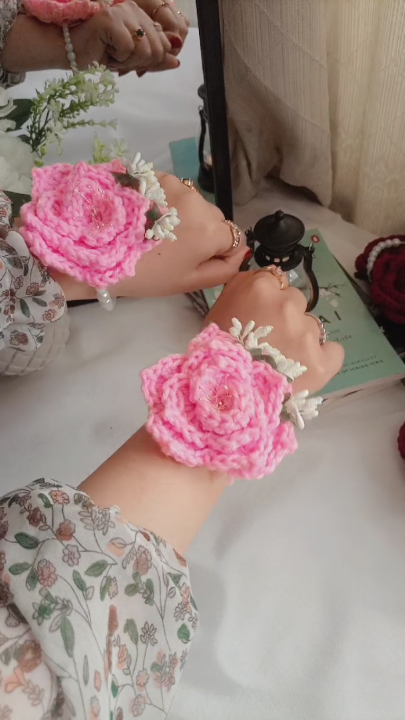 Pink rose bracelet 🌸✨ thumbnail 3